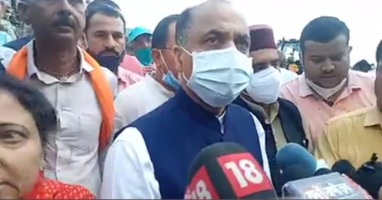 सीएम ने किया शाहपुर का दौरा, बोले: प्रभावित परिवारों को मकान बनाकर देगी सरकार